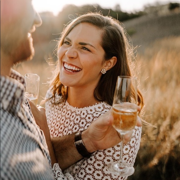 Meet your Posher, Courtney - Picture 1 of 5